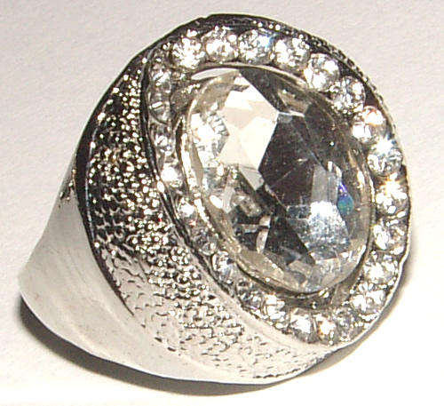 **SIZE 8.25 **GORGEOUS BOLD DRESS RING WITH LUCITE CRYSTAL AND RHINESTONES!