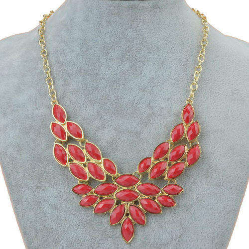***POPULAR CHOICE!***  BEAUTIFUL ACRYLIC BIB NECKLACE - NEW!