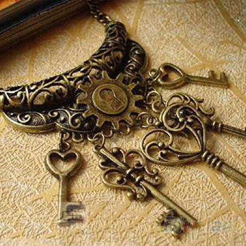 ***POPULAR CHOICE!***  GORGEOUS VINTAGE DESIGN RHINESTONE BRONZE NECKLACE - NEW!