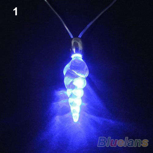 ANOTHER FIRST ON BIDORBUY! - BLUE LED LIGHT MAGNETIC PENDANT - WHAT AN ENTERTAINER!