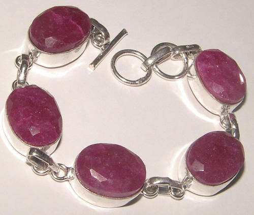 ***INDIA RANGE*** NATURAL RUBY GEMSTONES IN STERLING SILVER TOGGLE BRACELET!!