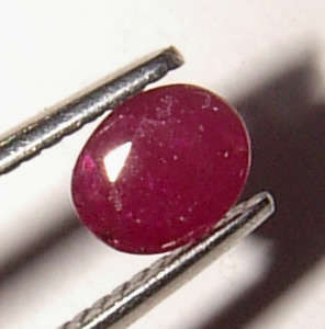 NATURAL RUBY -  PIGEON BLOOD RED OVAL CUT - 0.490cts
