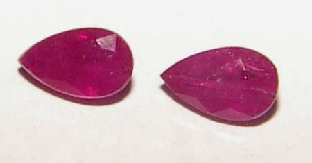 NATURAL RUBY (BURMA) PAIR -  PIGEON BLOOD RED PEAR CUT - 0.565cts