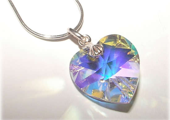 GENUINE SWAROVSKI CRYSTAL HEART STERLING SILVER PENDANT.