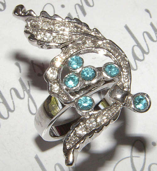 EXTREMELY BLING!!!  TOPAZ  Rhinestones Crystal Bling-Ring!