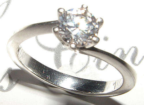 HUGE SOLITAIRE ENGAGEMENT RING - EXCELLENT QUALITY!