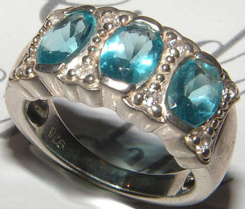 TOPAZ SIMULANT STERLING SILVER RING.