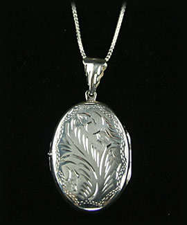 Sterling Silver Engraved Locket!