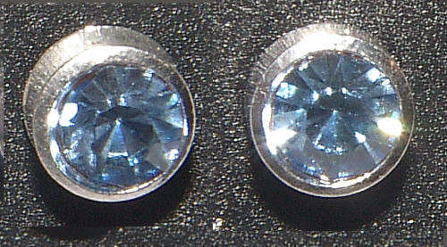 FASHION JEWELLERY - SPARKLING CRYSTAL STUD EARRINGS - 6mm