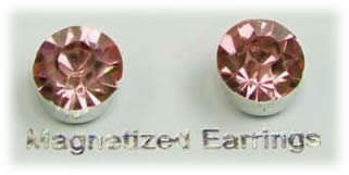 CUTE CRYSTAL MAGNETIC STUD EARRINGS!