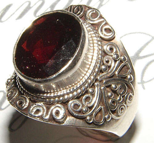 STUNNING NATURAL GARNET IN STERLING SILVER RING!!!