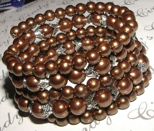 MULTI STRAND PEARLY BEADED BRACELET!