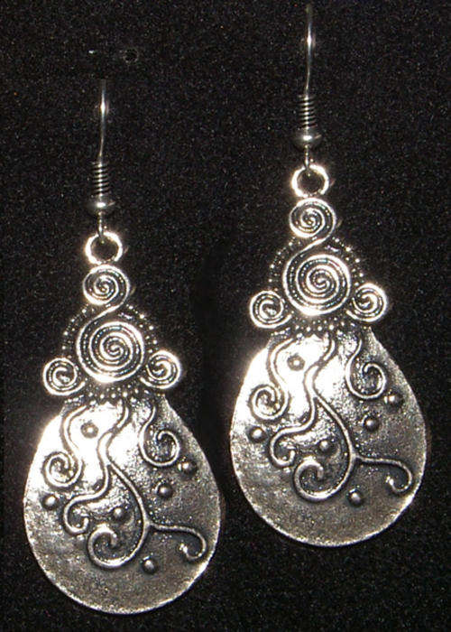 BURNISHED SILVER DANGLING EARRINGS!