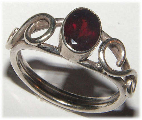 HANDMADE GENUINE GARNET  RING - FINE QUALITY!