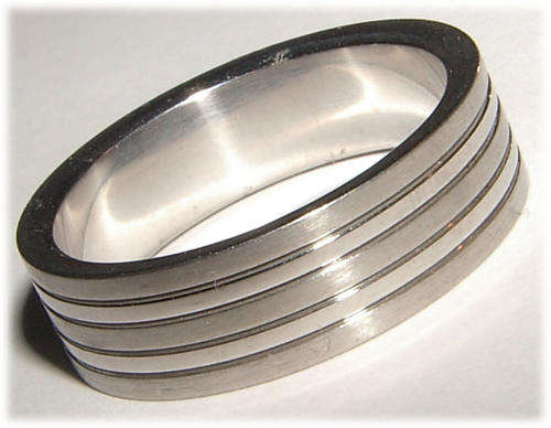 **UNUSUAL** SOLID STAINLESS STEEL  BAND RING - NEW!!