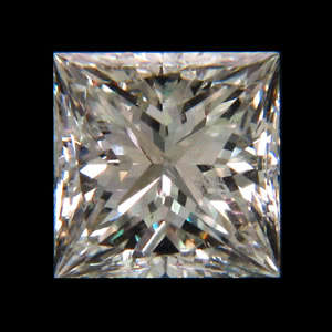 ***PRETTY!*** SPARKLING PRINCESS CUT CUBIC ZIRCONIUM -  2.88cts!!