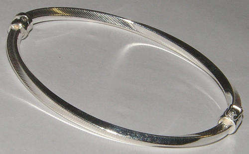 ENGRAVED .925 STERLING SILVER HINGED BANGLE!
