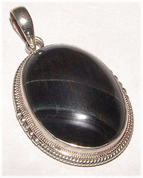 STUNNING GENUINE SODALITE NATURAL STONE  PENDANT!!