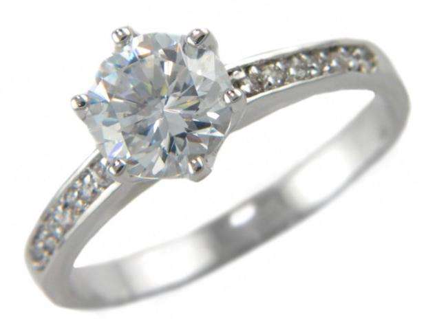 NEW ITEM LISTING! - DIAMOND SIMULANT STERLING SILVER SOLITAIRE RING.