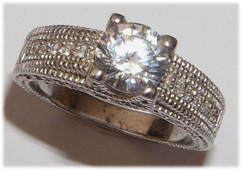 SOLITAIRE FINE FILIGREE ENGAGEMENT RING - EXCELLENT QUALITY!
