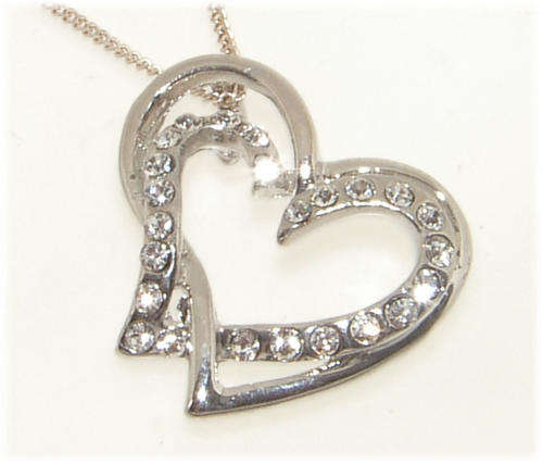 STUNNING RHINESTONE ENCRUSTED HEART PENDANT -- FINE QUALITY