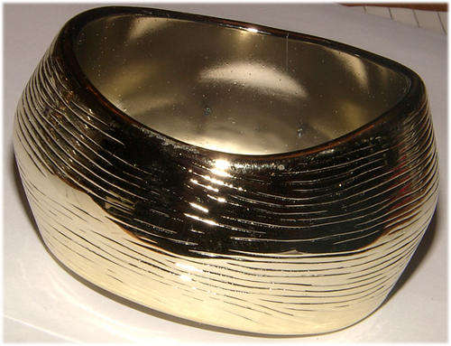 ***NEW*** STUNNING  GOLD COLOUR BANGLE!