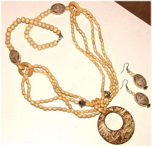 ***ALL THINGS NATURE ARE IN!!*** Wooden Bead Necklace and Earrings Set!