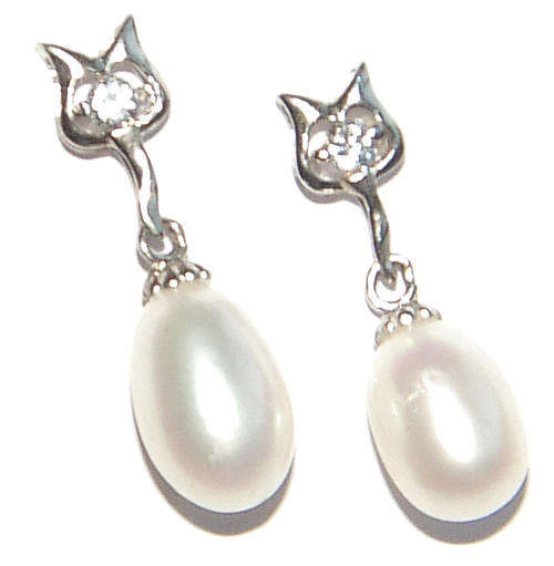 NATURAL PEARL  EARRINGS in STERLING SILVER!