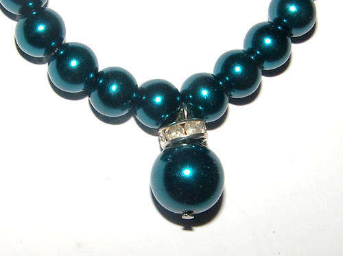 ***VIBRANT!!***PRETTY PEARLY STRETCHY BRACELET!