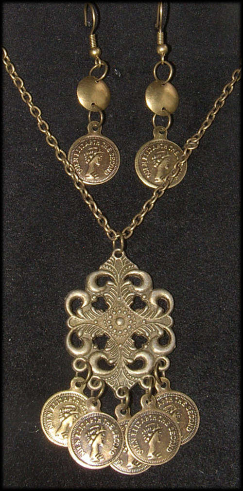 Baeautiful Bronze  Necklace and Earrings Set!