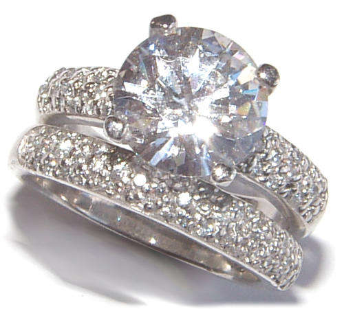 ***BEAUTIFUL*** PRINCESS CUT DIAMOND SIMULANT WEDDING SET