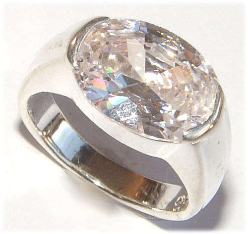 ***SPARKLING!!*** SOLITAIRE DRESS RING - EXCELLENT QUALITY - BIG SIZE!