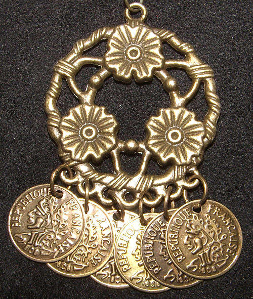 ***LOOK!!!*** BEAUTIFUL BRONZE Necklace and Earrings Set!