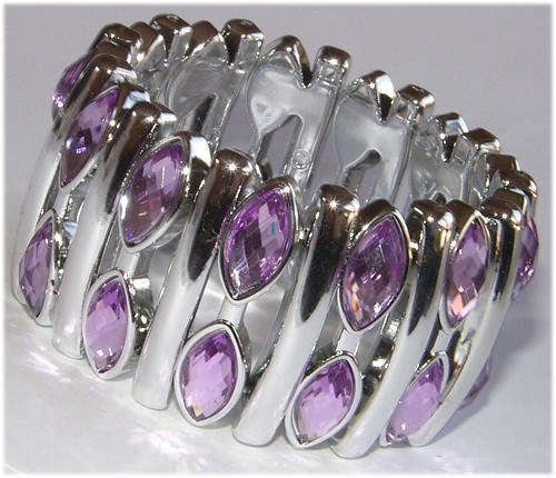 ***NEW*** STUNNING BROAD LUCITE BEADED STRETCHY BRACELET!