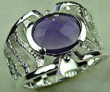 ***NATURAL GEMSTONES!!!***STUNNING NATURAL AMETHYST IN STERLING SILVER RING!!!