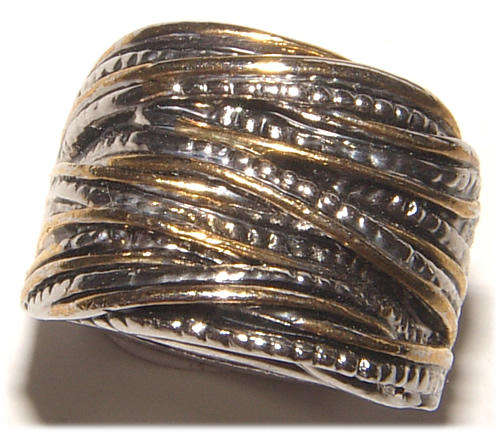 ***WOAW!!!*** GORGEOUS TWO-TONE DRESS RING - NEW!