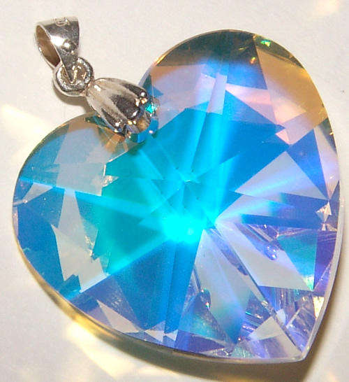 GENUINE SWAROVSKI CRYSTAL HEART STERLING SILVER PENDANT.