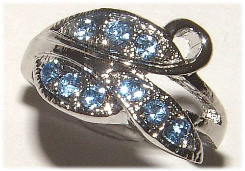 BEAUTIFUL RHINESTONE ENCRUSTED DRESS RING - ***NEW***!