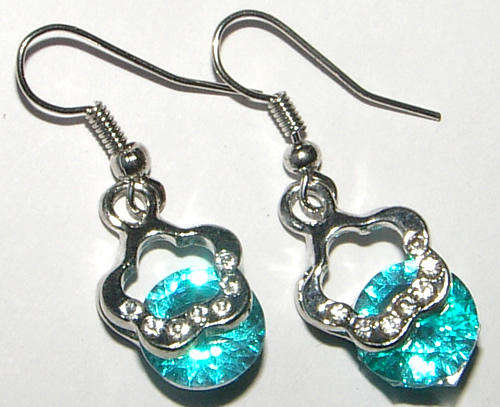 ***NEW!*** BEAUTIFUL DANGLING RHINESTONE FASHION EARRINGS!!!