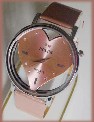 ***STRIKINGLY DIFFERENT*** ELEGANT BOLUN LADIES WRIST WATCH!