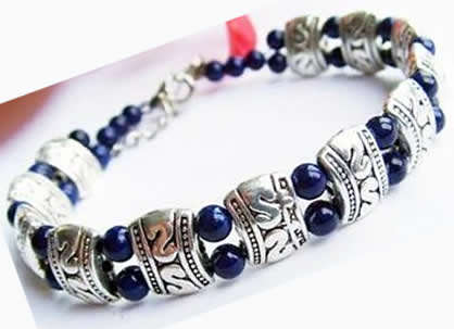 ***STUNNING DESIGN!!*** NATURAL JADE BRACELET!!