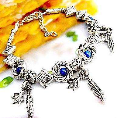 ***STUNNING DESIGN!!*** NATURAL JADE CHARM BRACELET!!