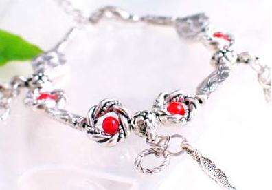 ***STUNNING DESIGN!!*** NATURAL JADE CHARM BRACELET!!