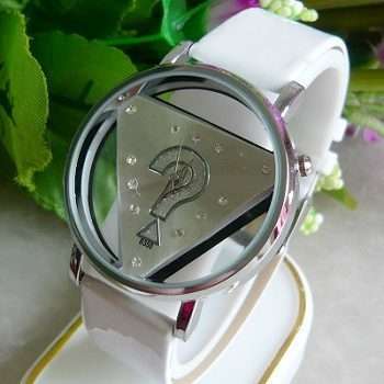 ***STRIKINGLY DIFFERENT*** ELEGANT BOLUN LADIES WRIST WATCH!