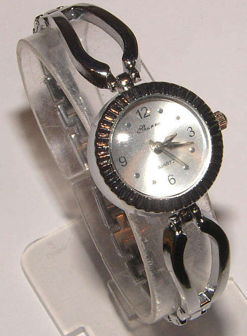 ELEGANT LADIES  WATCH FROM THE  SHUNRI QUARTZ  COLLECTION!