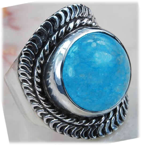 ***WOAW!***A RING THAT WILL KNOCK YOUR SOCKS OFF!!!