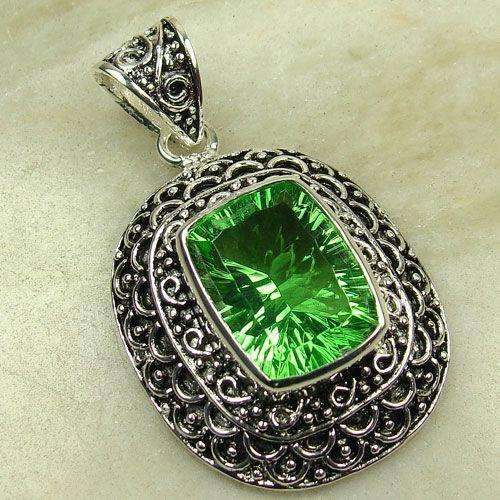 ***NATURAL GEMSTONES!!!***STUNNING NATURAL GREEN QUARTZ IN STERLING SILVER PENDANT!!!