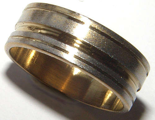 THE ULTIMITE SOLID TWO TONE STAINLESS STEEL MEN'S BAND RING NEW!!