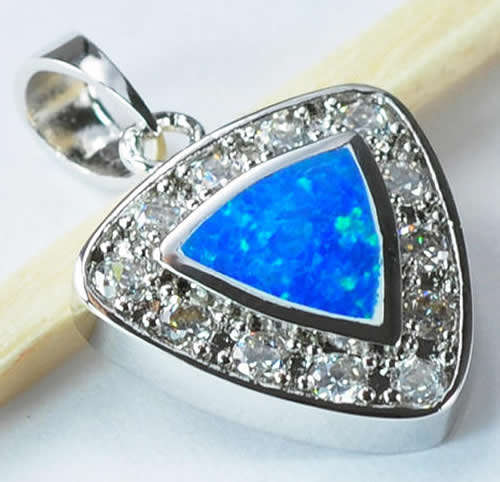 ***NATURAL GEMSTONES!!!***STUNNING NATURAL OPAL AND SIM DIAMONDS IN STERLING SILVER PENDANT!!!
