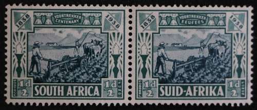 SACC 75: 1938 Voortrekker Centenary Memorial Fund. ½d + ½d blue/green pair. M(NH).